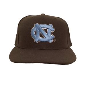NWOT New Era North Carolina Tarheels 59Fifty Fitted Cap 7 1/4 Gray/Blue/White